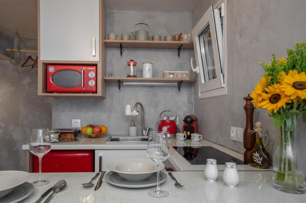 Cozy Tiny Apartment In The Heart Of Plaka เอเธนส์ ภายนอก รูปภาพ