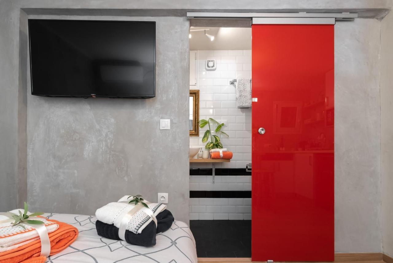 Cozy Tiny Apartment In The Heart Of Plaka เอเธนส์ ภายนอก รูปภาพ
