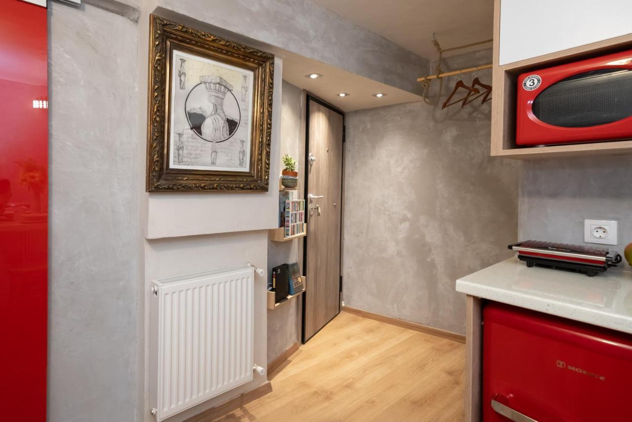 Cozy Tiny Apartment In The Heart Of Plaka เอเธนส์ ภายนอก รูปภาพ