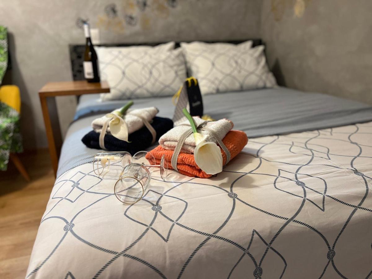 Cozy Tiny Apartment In The Heart Of Plaka เอเธนส์ ภายนอก รูปภาพ